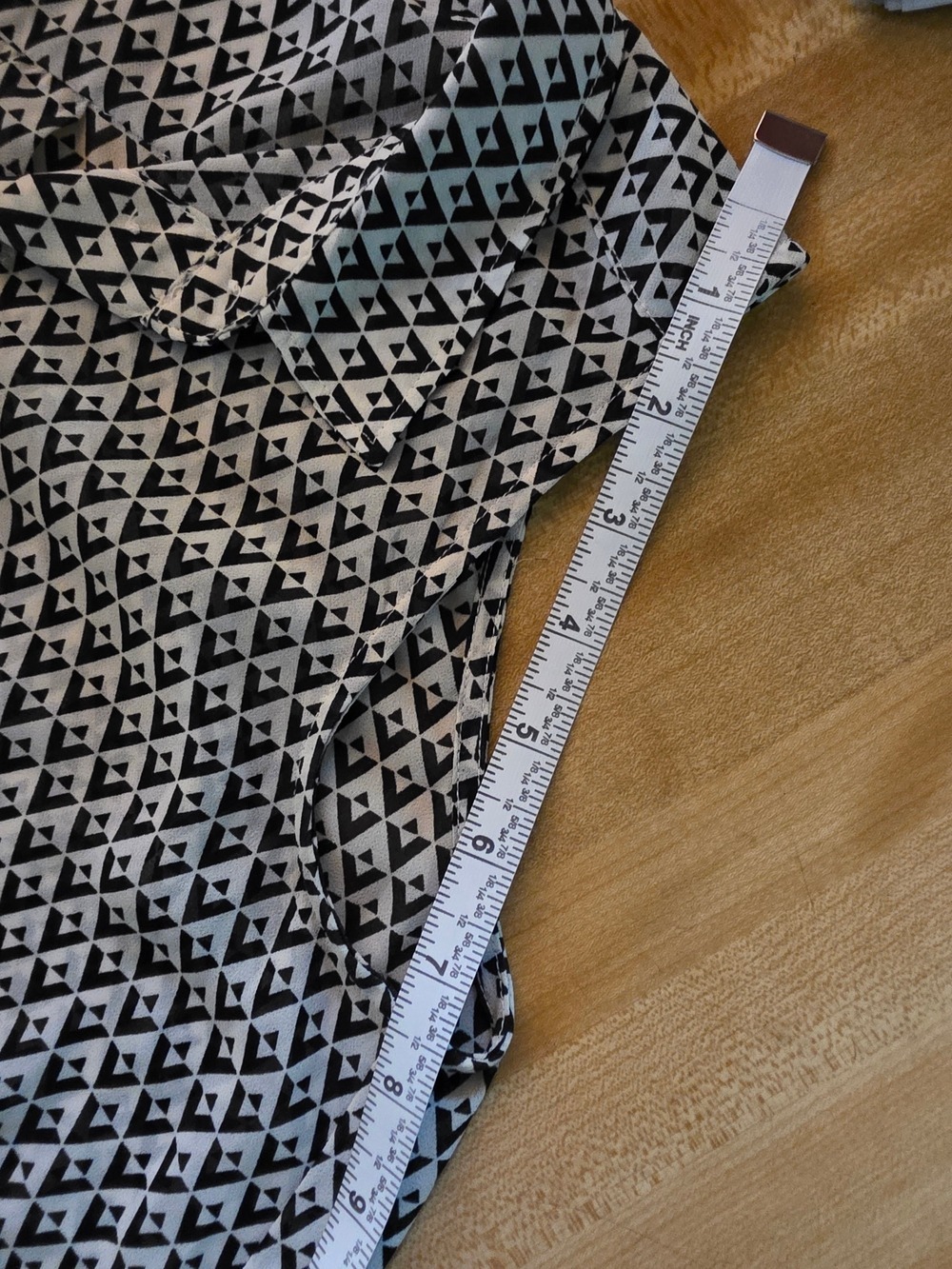 H&M Sleeveless Black & White Geometric Button-Down Top #TK46 - Picture 8 of 8